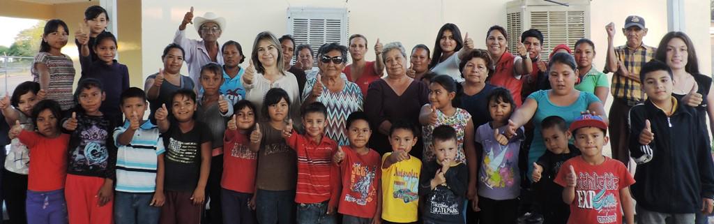 Reme_pulido's tweet photo. Con mis amigos de Santa María del Buaraje, en una reunión privada. http://t.co/SbK3Pxfzsr