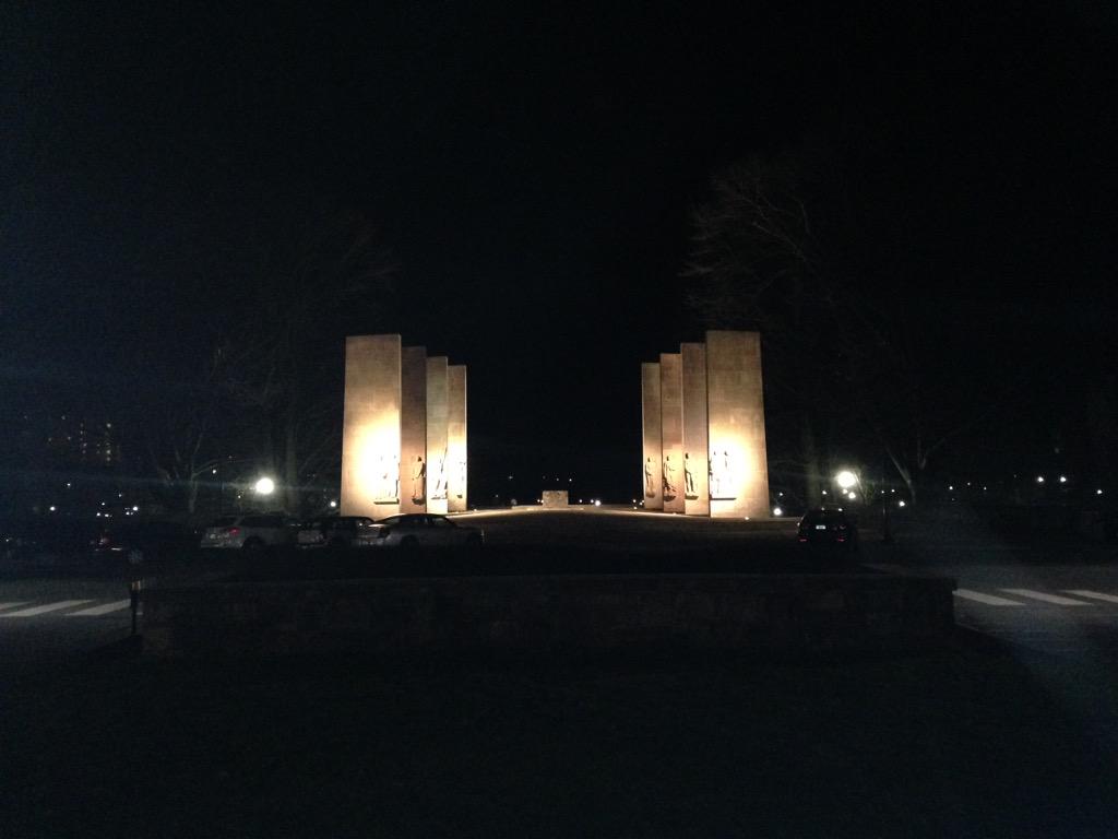 the_adam_ford's tweet photo. My favorite views on campus. #UtProsim #PromiseOfService #Drillfield @virginia_tech http://t.co/3oUrLl4Y0C