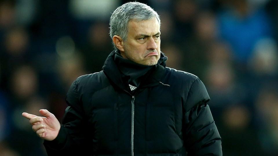 FIFAcom's tweet photo. Mourinho: The title race should be over @ChelseaFC @premierleague http://t.co/OwbrY2Ed9A http://t.co/WzNbUZgOYj
