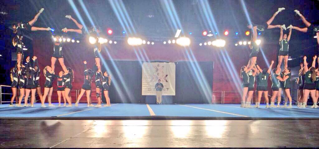 cheerleadermag tweet picture
