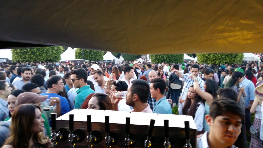 Cerveza Zombie tweet media