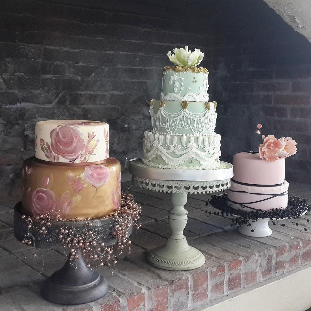 BeingBrazen's tweet photo. Gorgeous cakes I spotted at @NitidaWine for #Cellarbake :) http://t.co/IUPfWiB0KS