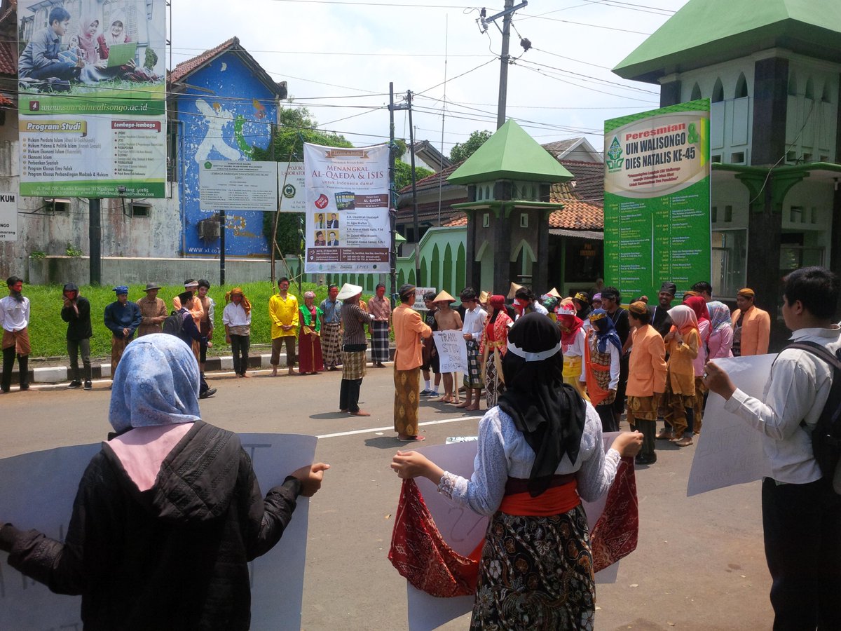 Yg berpartisipasi dr tmn2 Teater Asa, Wadas, Beta, Metafisis, dan Mimbar <a href="/uinSMG/">UIN Walisongo Semarang</a>