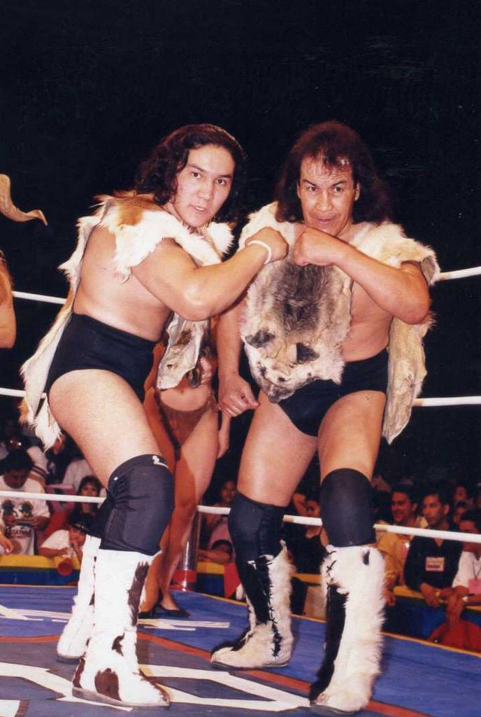 luchalibreaaa tweet picture