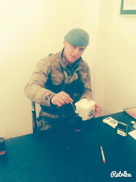 celik_reiswe003's tweet photo. #sabah #çay #keyfff http://t.co/z3xjtbGiZ8