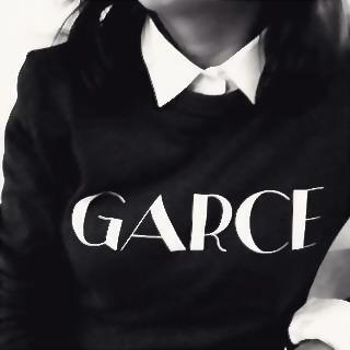 sitebarbanews's tweet photo. Garce un jour, garce toujours. http://t.co/TtPAFvSbxv