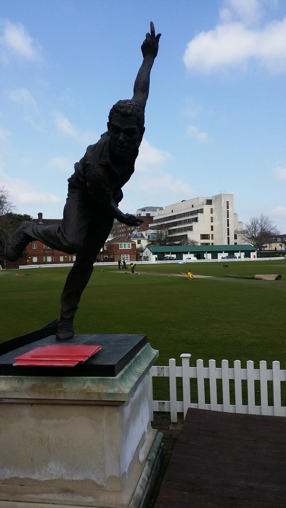 NottsSport's tweet photo. @SCSlatter are doing a fine job with the installation at Lord's! #ChoiceOfLords http://t.co/sDqdxsBU4i