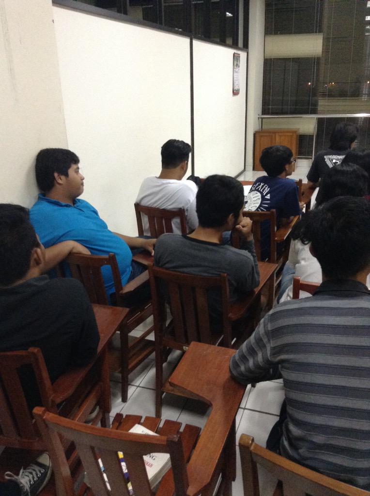 PSBdok215's tweet photo. Rapat PSB http://t.co/A7vIBAxeKD
