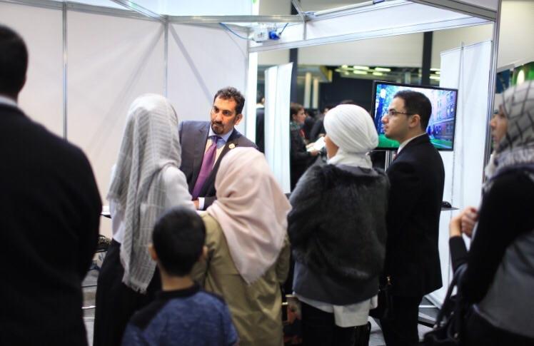 KSUROSSA's tweet photo. مدير برنامج استقطاب المبتعثين في #جامعة_الملك_سعود يجيب على أسئلة الخريجين في #يوم_المهنة_والتخرج2015 

#مبتعث http://t.co/WQeyloetdm