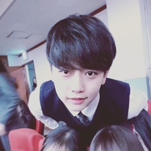 さおたん ๑ ๑ No Twitter 韓国の男子学生たちはまず髪型からイケメン ㅅ 笑 Http T Co Zcaodcb0ms さおたん ๑ ๑ No Twitter 韓国の男子学生たちはまず髪型からイケメン ㅅ 笑 Http T Co Zcaodcb0ms