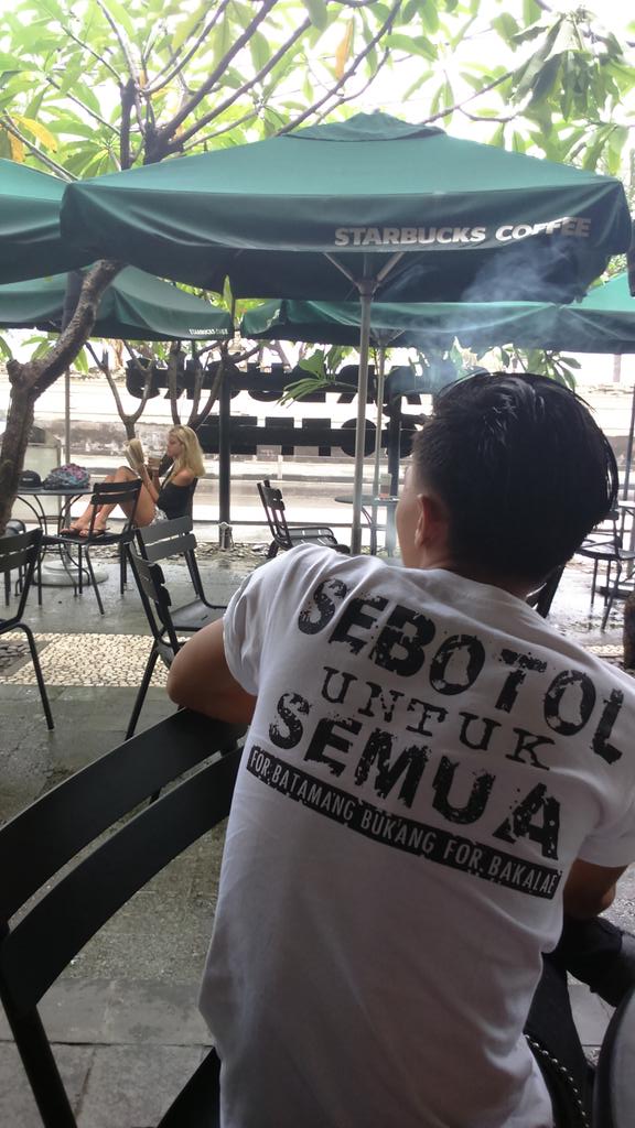 Support band punk manado..Captikus squad..