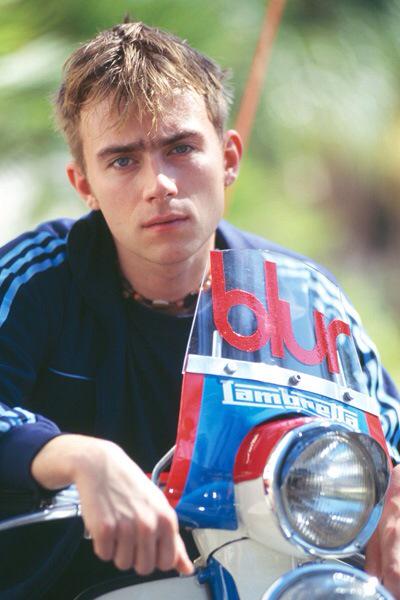 Happy Birthday 
Damon Albarn - Blur/Gorillaz
Born: 23 March 1968 (age 47)    