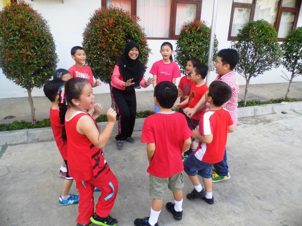 sis_plm's tweet photo. #mathday #games #red #kiddos #SISPalembang http://t.co/CwSsLTL8eJ
