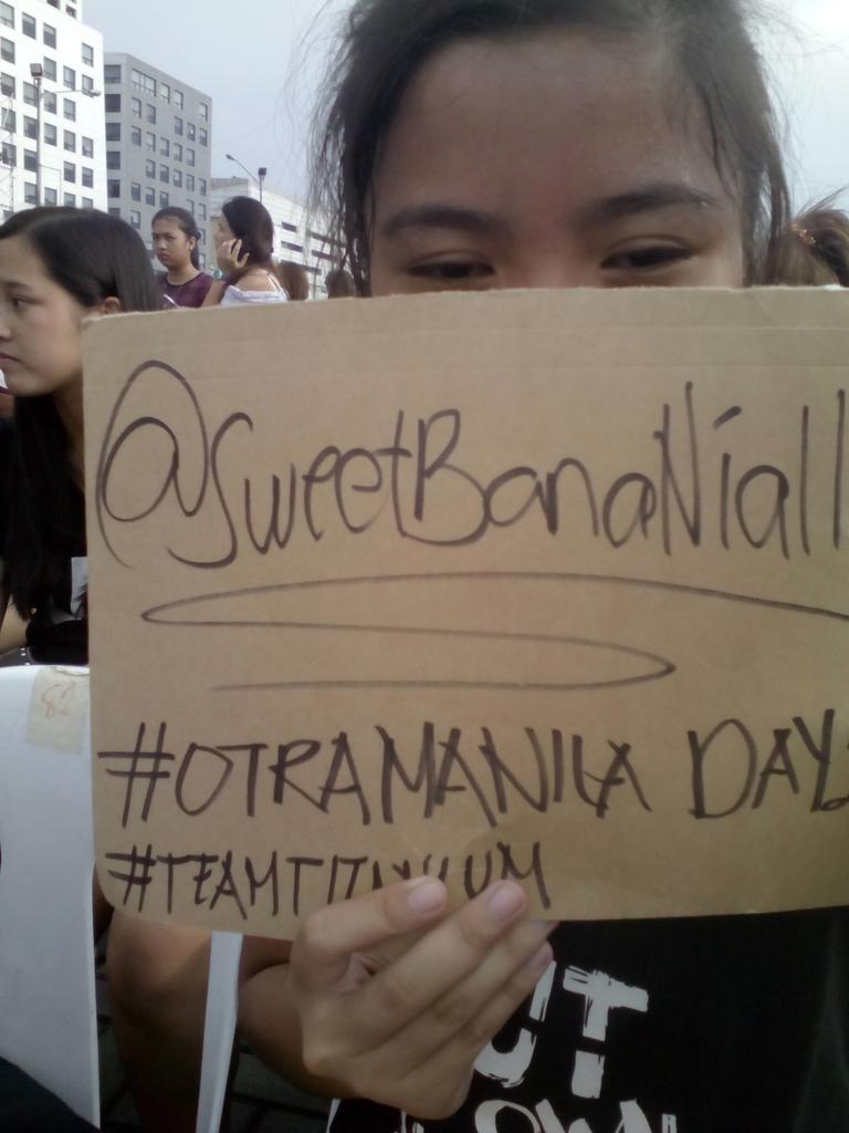 koojunhstyles's tweet image. 03.22.15 || ME SO EXCITED TOOK MANY SELFIES 
OTRAManila #Spinnr1D