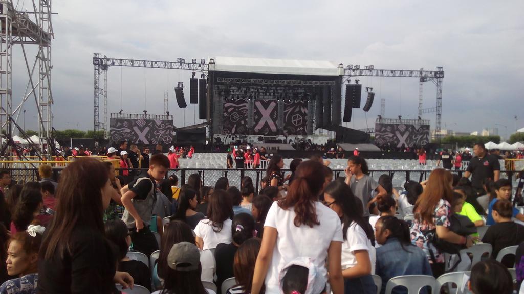 koojunhstyles's tweet image. 03.22.15 || INSIDE THE CONCERT GROUNDS SSSSHHHHHHTTTTTT
OTRAManila #Spinnr1D