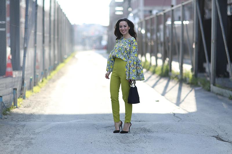 ExcuseMeMan's tweet photo. Again, the best #fashion runway is on the street >> http://t.co/tYC8XrtjF6 #MBFWI #streetstyle #ExcuseMeMan http://t.co/Aw2l5kbPsX