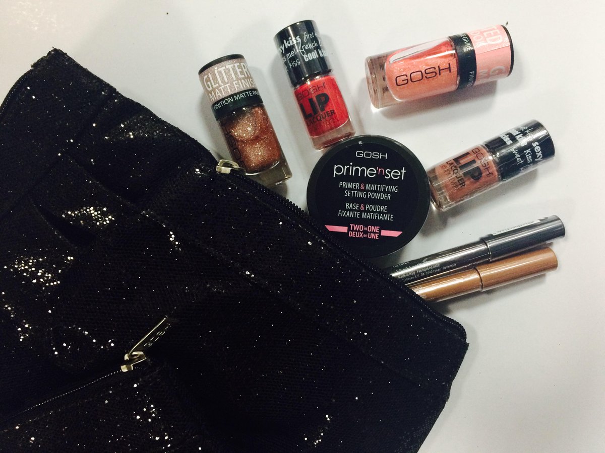 GOSHUK's tweet photo. #makeupmonday with this little sparkly bag of @goshuk !  Simply follow+RT by 23:59 24/3/15 4 chance to win! UK Only http://t.co/627ROnTKjp