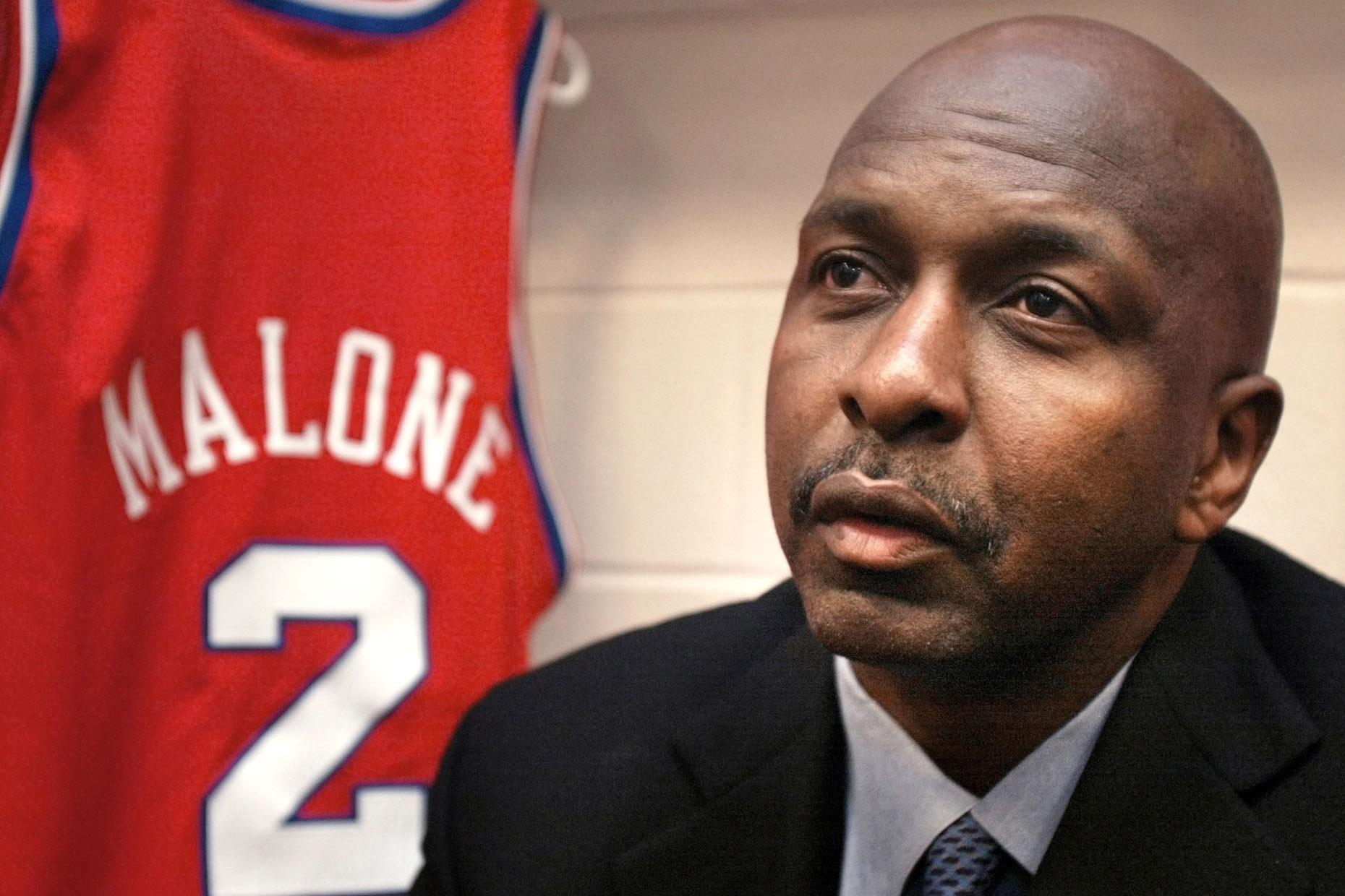 Happy Birthday To Moses Malone!! He Is 60 Today!!     