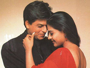 firstpost's tweet image. Back together in Rohit Shetty's next: 7 SRK, Kajol moments to brighten your day bit.ly/1C4690Q #Dilwale