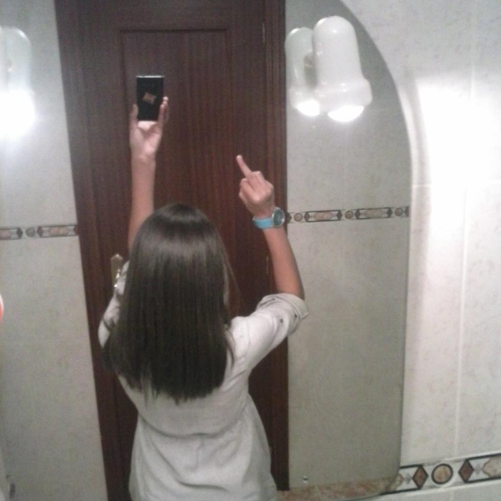 LamentoLuisa's tweet photo. Klk happy http://t.co/KDlUbl9zQt