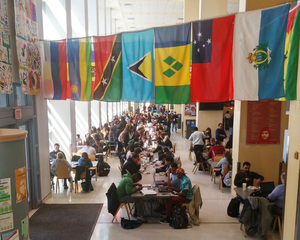 UMBCEvents's tweet image. We love seeing the commons come back to life after a quiet break. #UMBC