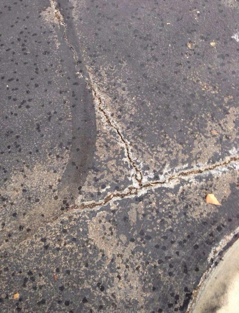 GentlemanVow's tweet image. When your mom doesn't let you hang out with your friends