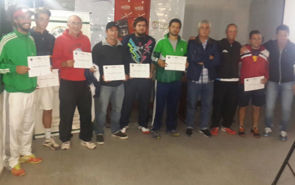 Río Cuarto:  parte de los profesores que recibieron diplomas por Jornadas Académicas <a href="/LibroTenisArg/">HistoriaTenisArg</a>