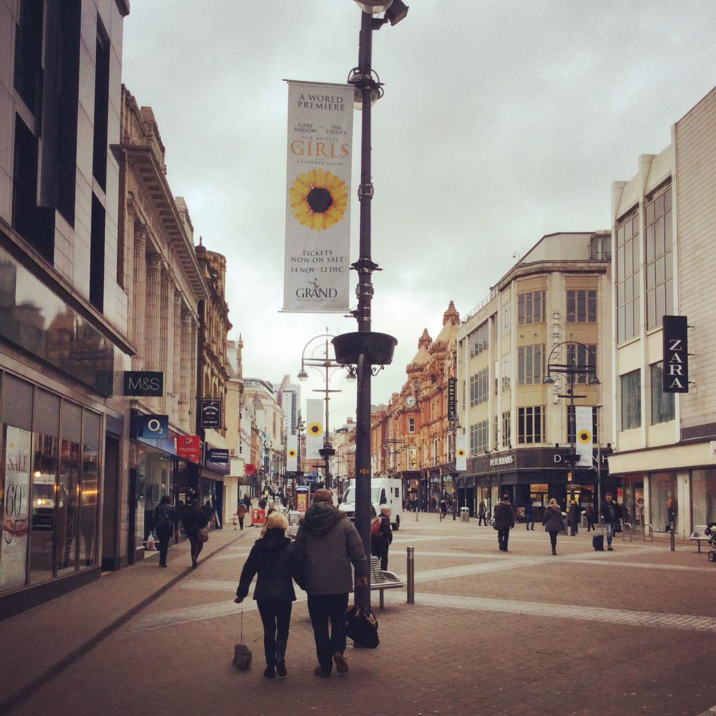 #TheGirlsMusical adorning the lampposts of Leeds City Centre ahead of our WORLD PREMIERE at <a href="/GrandTheatreLS1/">Leeds Grand Theatre</a>.