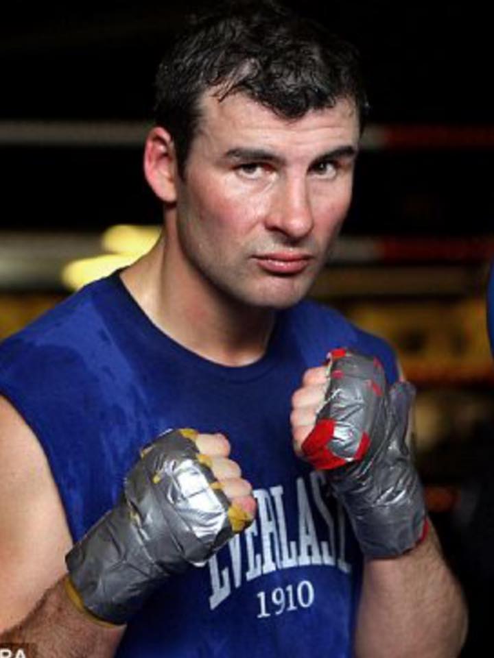 Joe Calzaghe
43 today
Happy Birthday Champ 