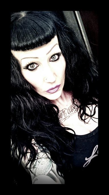 #freyjavansiren #LayingLow #Fighting #StayingStrong http://t.co/K0cVFvtLbi<a href="/tag/freyjavansiren"class="tags">#freyjavansiren</a><a href="/tag/layinglow"class="tags">#LayingLow</a><a href="/tag/fighting"class="tags">#Fighting</a><a href="/tag/stayingstrong"class="tags">#StayingStrong</a>