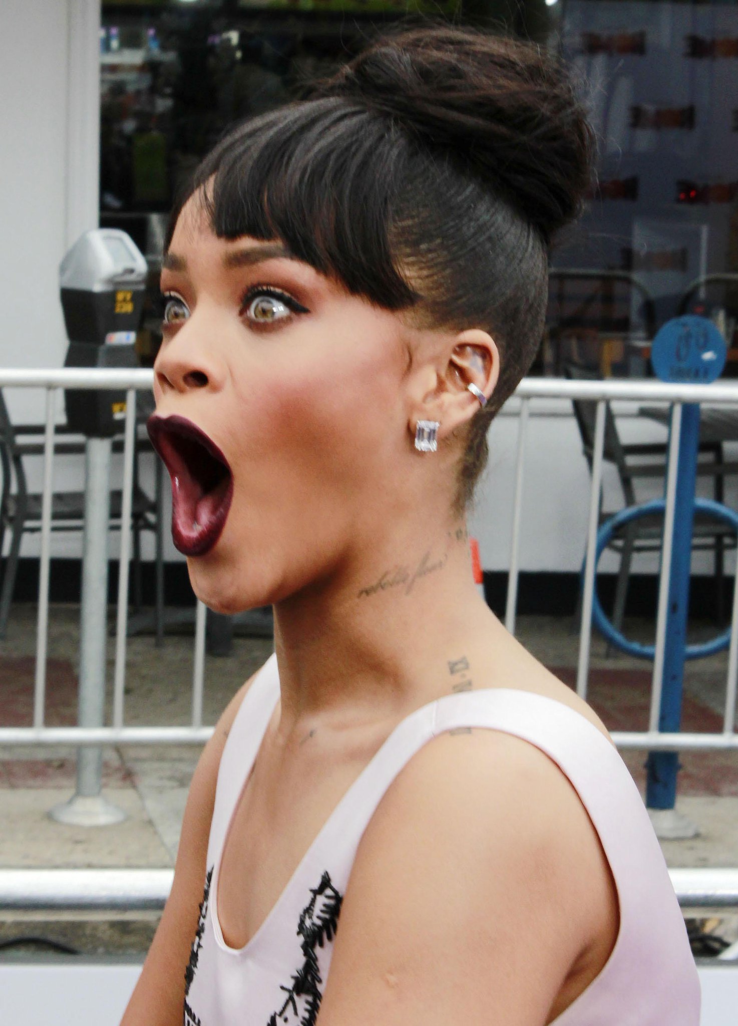 Fotos de Rihanna (apariciones, conciertos, portadas...) [15] - Página 49 CAyPQLrWgAAOE63