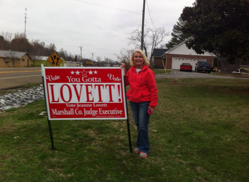 Lovett4Judge's tweet photo. Well it's that time!! If you'd like a yard sign send us a quick DM! http://t.co/FMBCCv4xF4