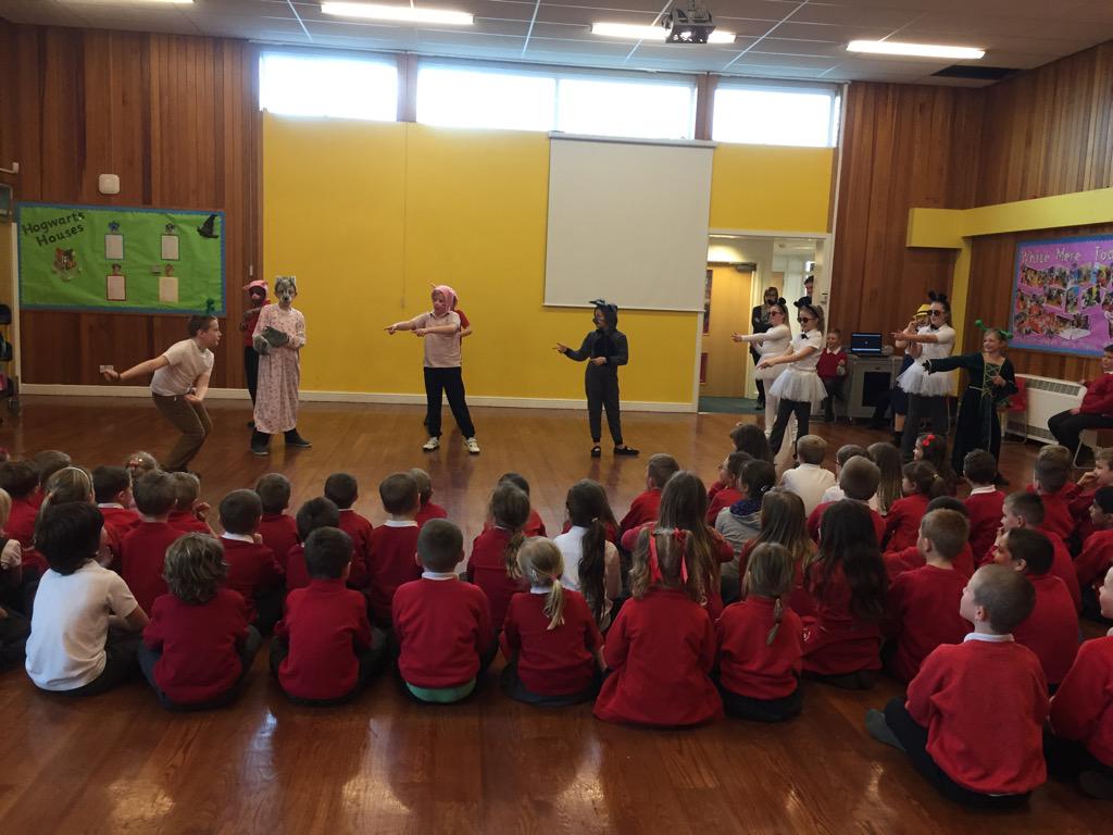 OffWhiteMere's tweet photo. Y5 performing their dance festival routine for all of White Mere! #letsdance2015 @sage_gateshead @GatesheadSSP http://t.co/Ehgnt27Eun