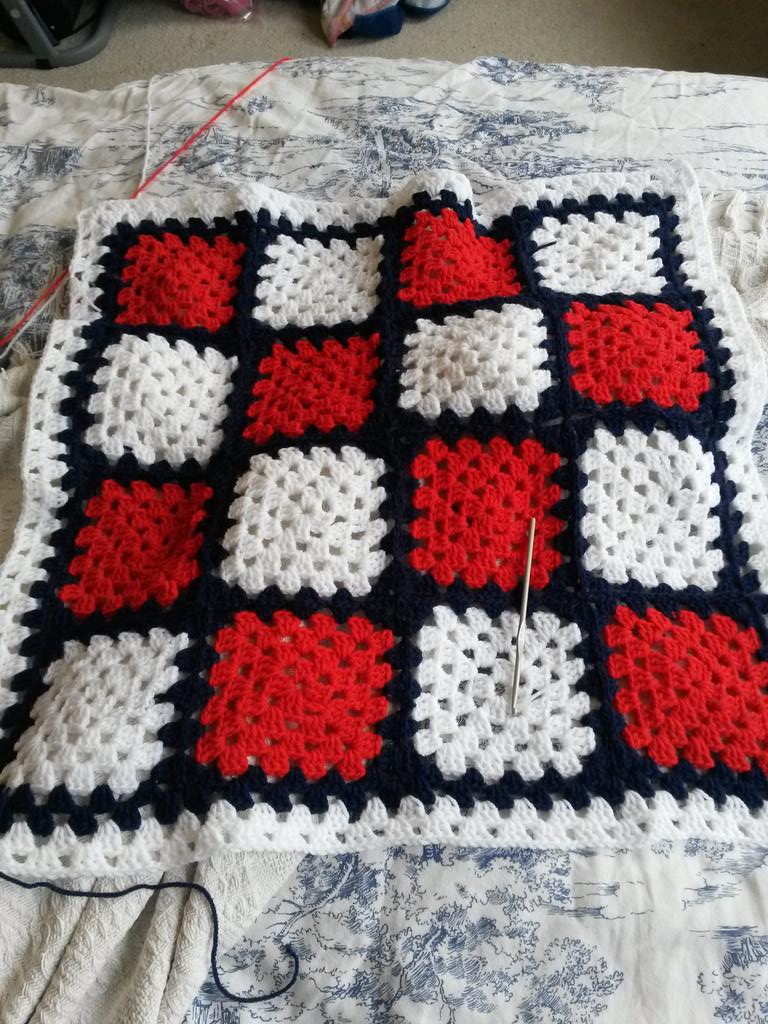 grandparentsupp's tweet photo. @Lil_Miss_Cookie @BellaCoco_ wonderful I actually made a baby buggy/pram blanket this week! 1st ever! #proud #Gas20 http://t.co/tRH25lHWcp
