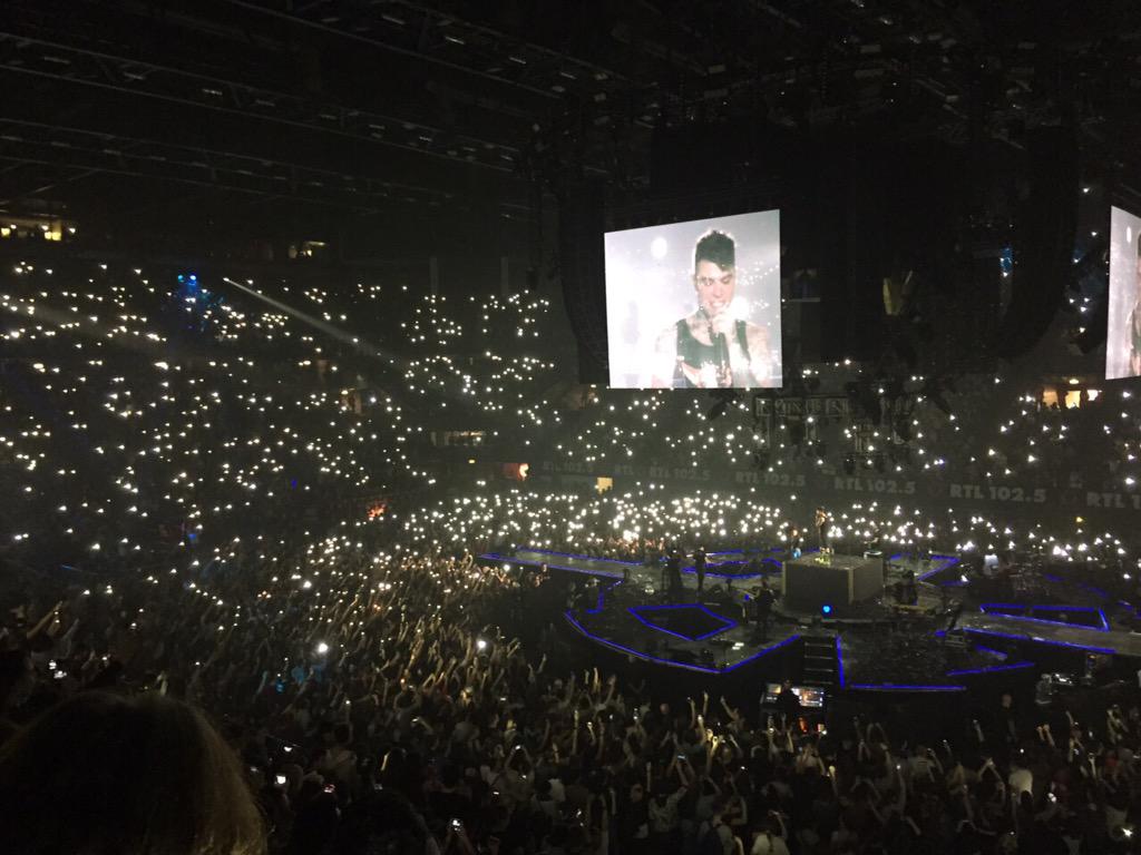 Fuori è magnifico si ma <a href="/Fedez/">Fedez</a> un po di più.. #PopHoolistaTour top!!sono passati due giorni ed ancora ci penso!! 🔝