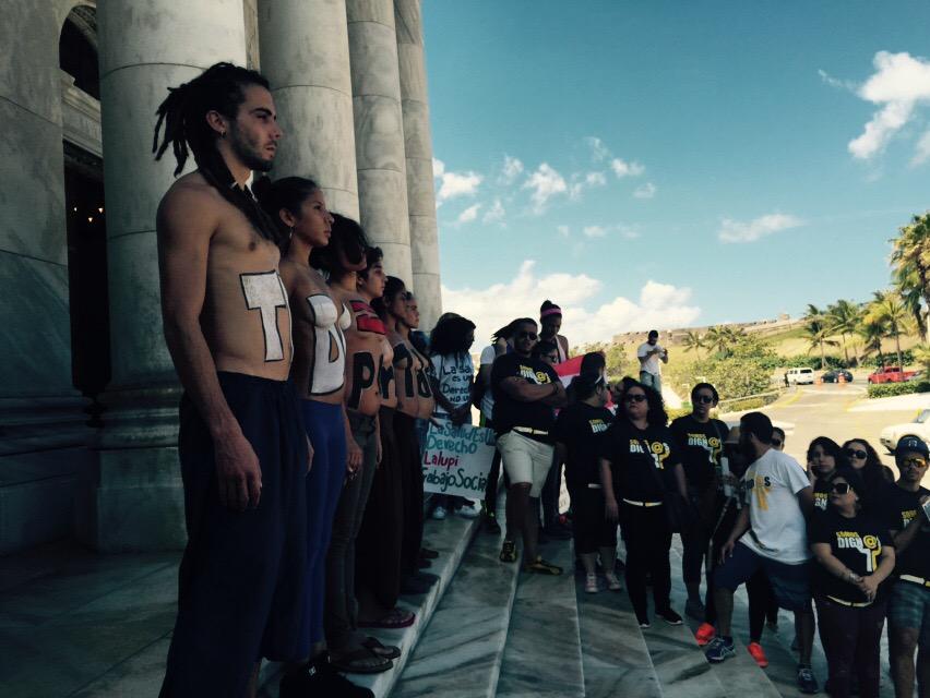 trayectodignida's tweet image. En las escalinatas del capitolio exigiendo nuestros derechos! #somosdignos #SembrandoConsciencia #TrayectoDignidad3