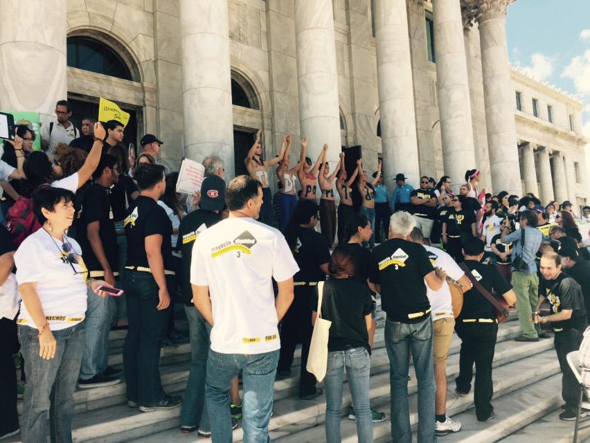 trayectodignida's tweet image. En las escalinatas del capitolio exigiendo nuestros derechos! #somosdignos #SembrandoConsciencia #TrayectoDignidad3