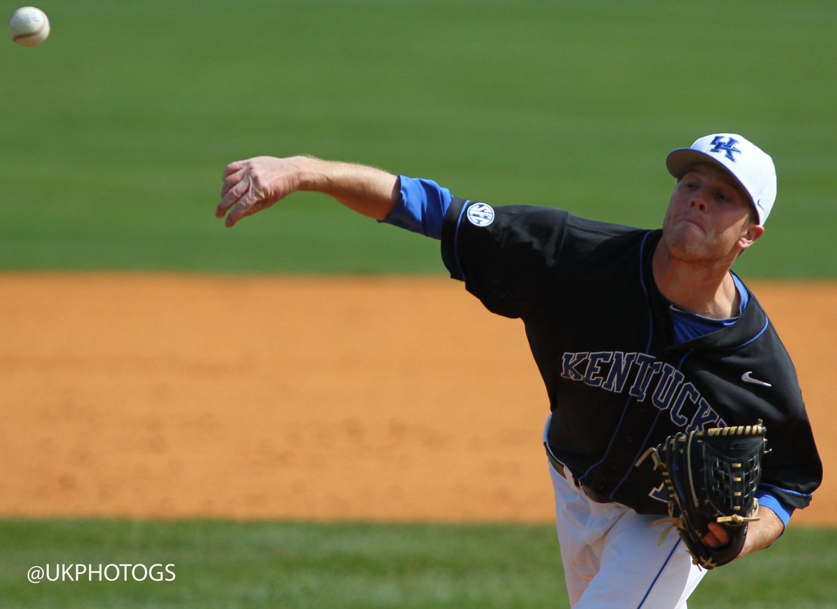 UKBaseball's tweet image. #UKbaseball junior @tmartin0 hurled 1.2 perfect innings in relief on Sunday vs. No. 20 Miss. St.: