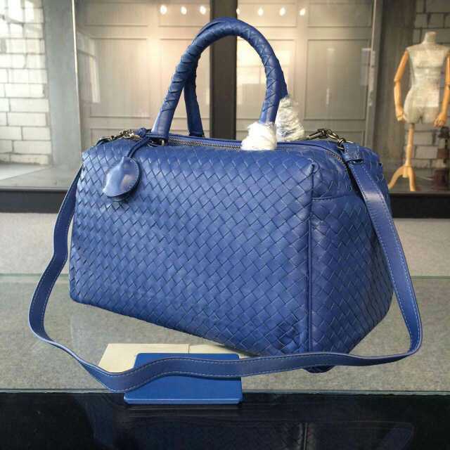 gonewbuy's tweet photo. Bottega Veneta had done.34x20x19cm.all colors had done.:) http://t.co/ZOGcW11ulf