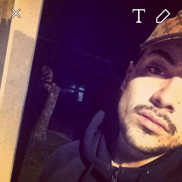 DSharrawy's tweet photo. Sa fume du jaune sous vodka pomme http://t.co/HqiPt8bk3N