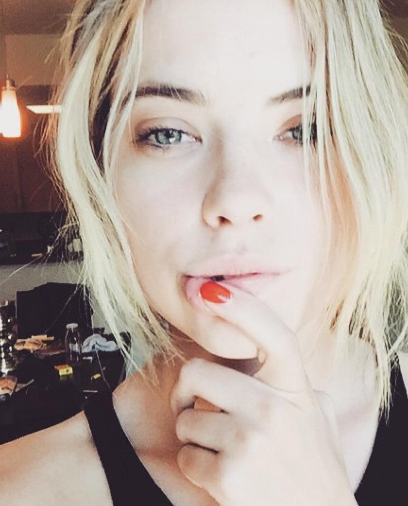 New acc not new to rp
Total slut I will fuck whoever I meet
If you wanna get laid dm me
And a RT wouldnt be bad
👅💦
👉👌