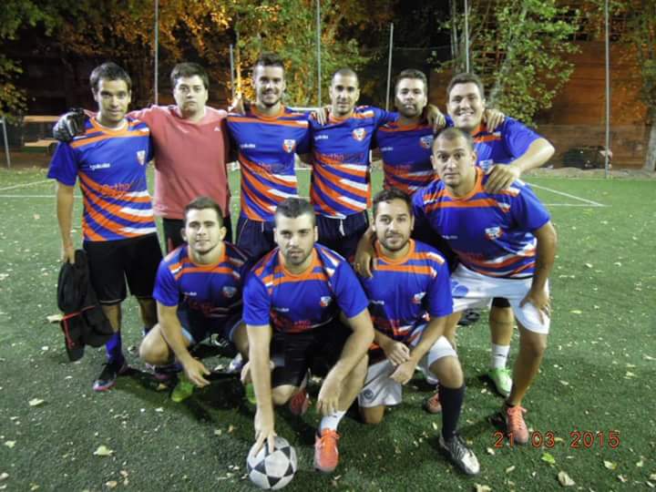 Parece q esta confirmado el plagio de nuestra casaca oficial Pantuflera! Equipo de torneo #edeba. Ampliaremos...