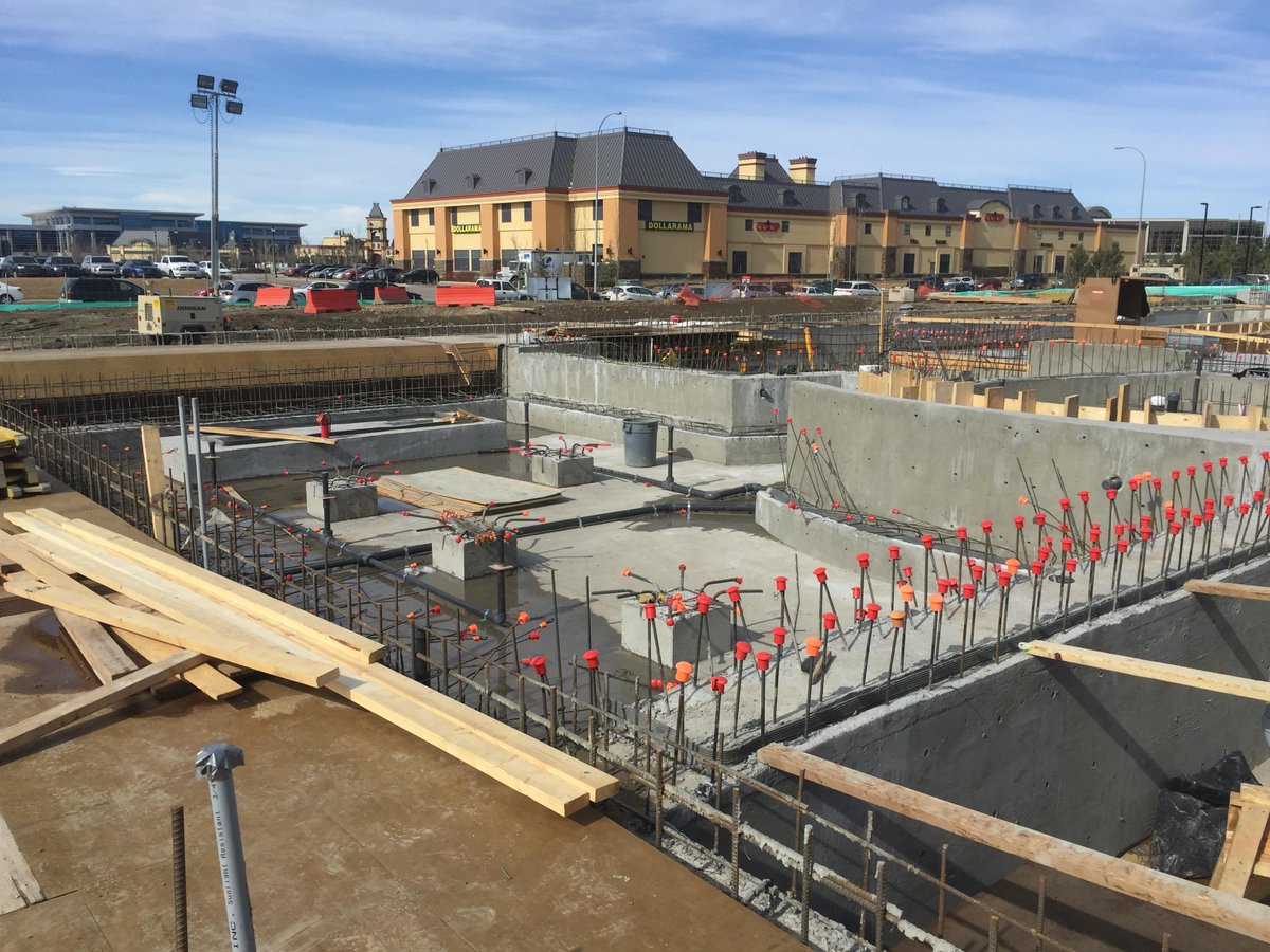 perspectivepool's tweet image. Taking shape! New photos have been added to our Quarry Park progress gallery. newperspectivepools.com/quarry-park/