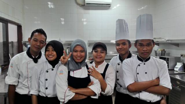 dedezhaenall's tweet image. :* @AngeLatumeten @anggit_kameri @dede_zhaenall