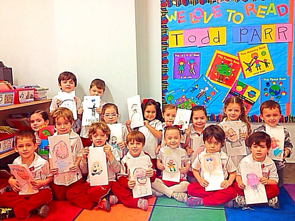 karinacesar7's tweet photo. Hey, @toddparr What do you think about your portraits? @ASFMELEM #nurserystudents #toddparr #writersworkshop http://t.co/hWlkAcsIPb