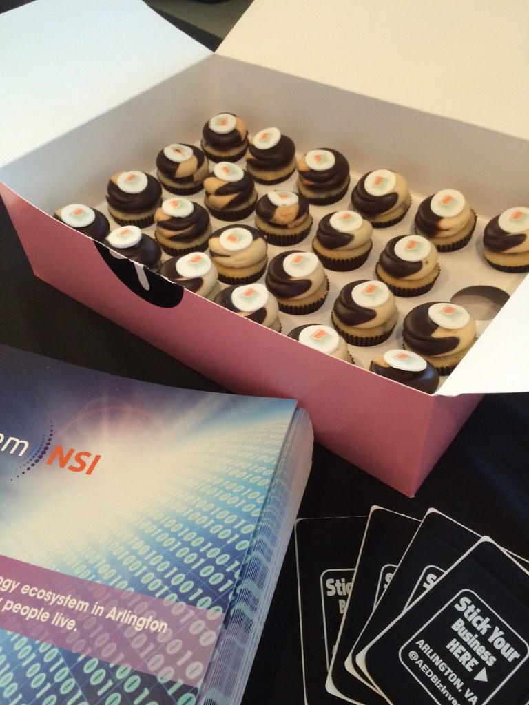 AEDBizInvest's tweet image. Afternoon pick-me-up at #modevux @GTownCupcake @GoModev @Artisphere @RosslynVA