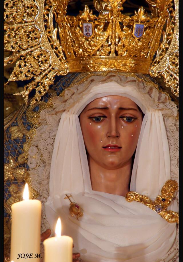 Elisabeth1605's tweet photo. Qué ganas de verte por las calles de Sevilla... Ya huele a incienso #SemanaSantaAnsiada http://t.co/osvtQsy4yr