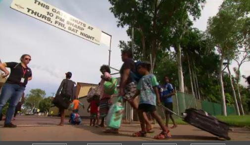 9NewsQueensland's tweet photo. An entire island north east of Darwin has been evacuated amid #TCNathan. #9News http://t.co/I4Qz2vgHHN