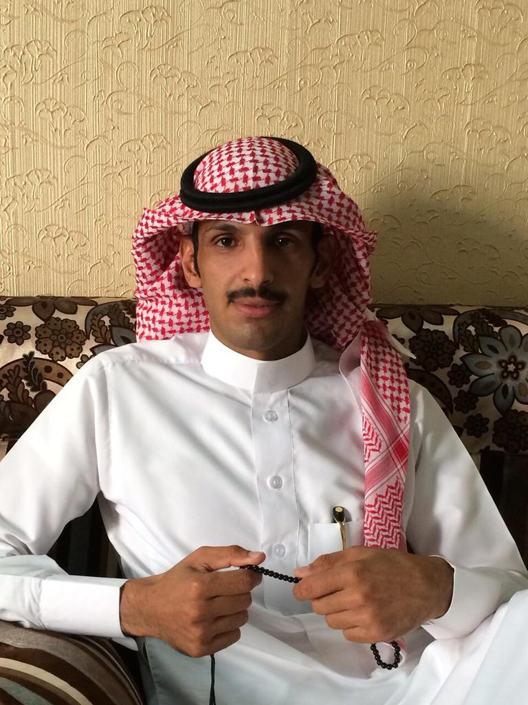 algrof1's tweet photo. #شخصيات_من_القروف

الشاعر القادم وشبل القروف 
الشاعر شباط بن عبدالله بن شبيب القرفي 

@SHABAT911

#ملتقى_القروف http://t.co/J53xXe1ALP