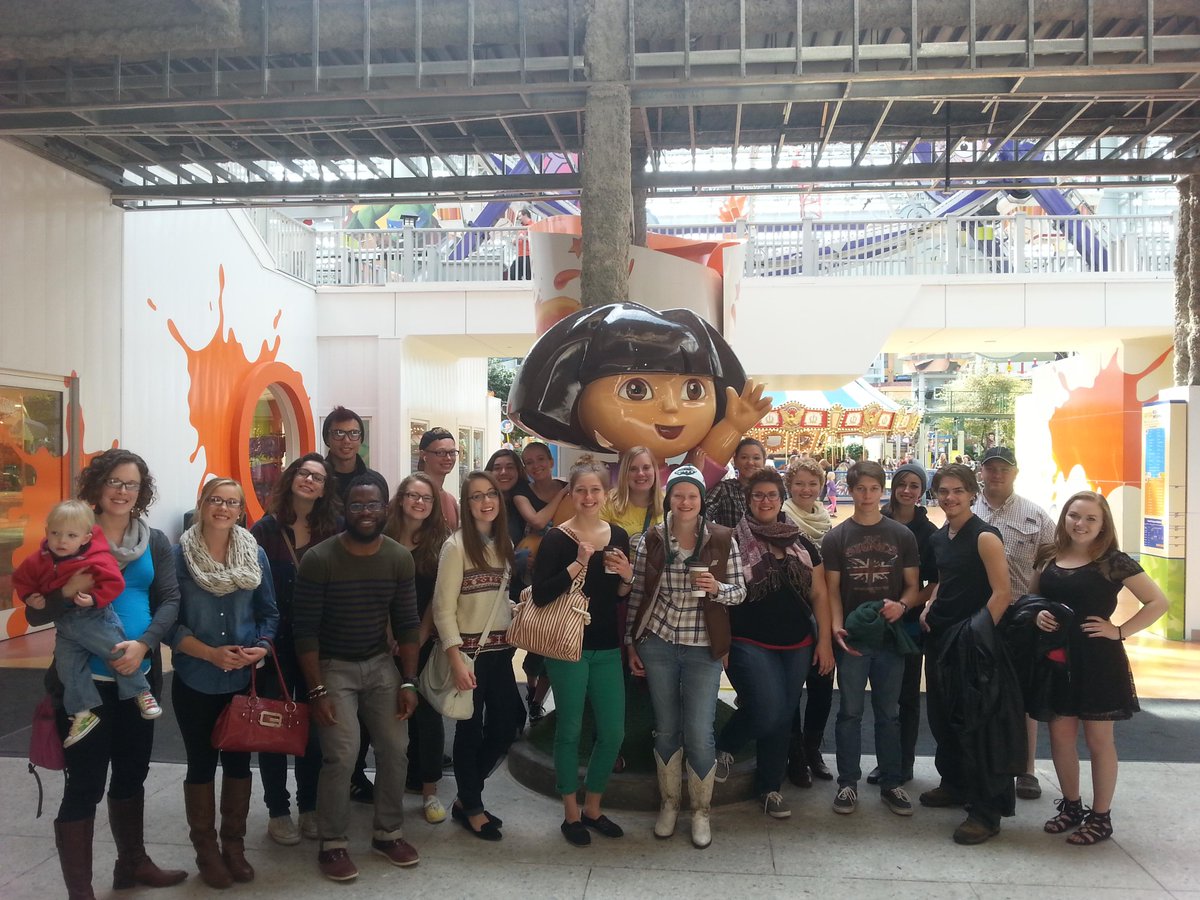 The crew at <a href="/mallofamerica/">Mall of America</a> last week! #fridayfunday #humanscavengerhunt